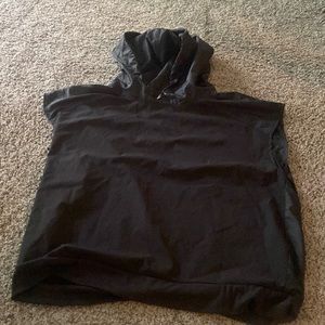 Slick outdoor wear cutoff rain coat with hood